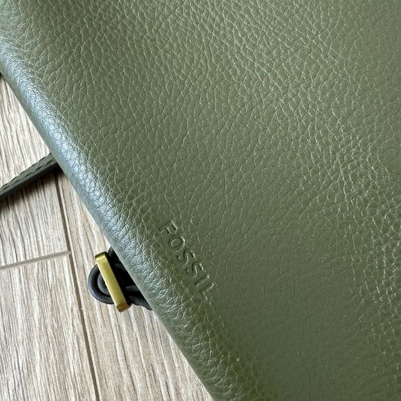 Fossil Camilla Large Olive Green Purse - Picture 3 of 6